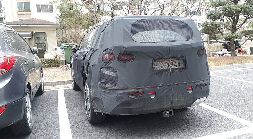 Преобразившийся Hyundai Santa Fe снова засветился на фото. Ждём в России