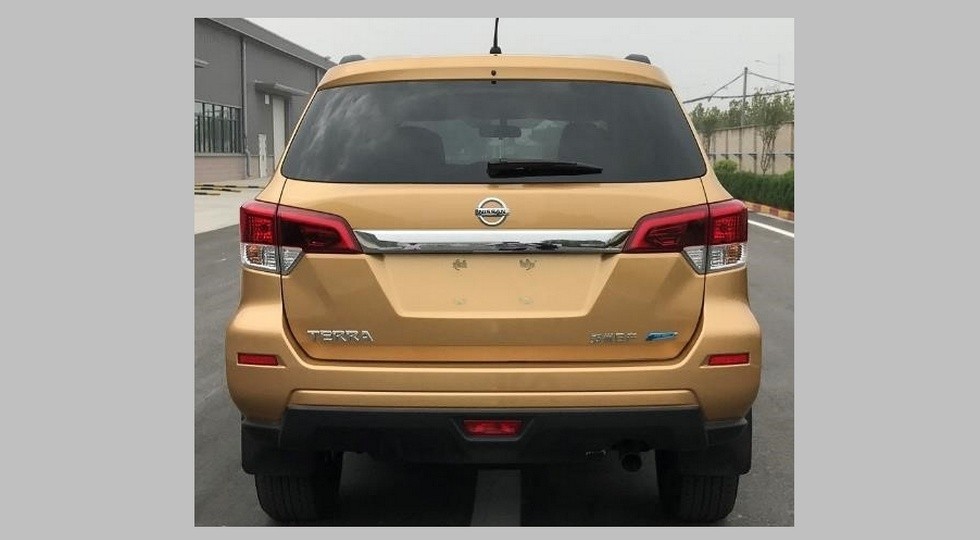 nissan (2)