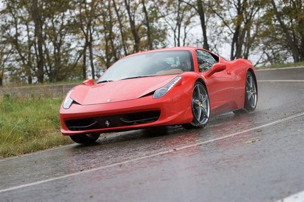 Ferrari "раскочегарит" 458 Italia