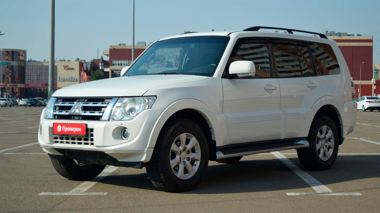 Mitsubishi pajero белый