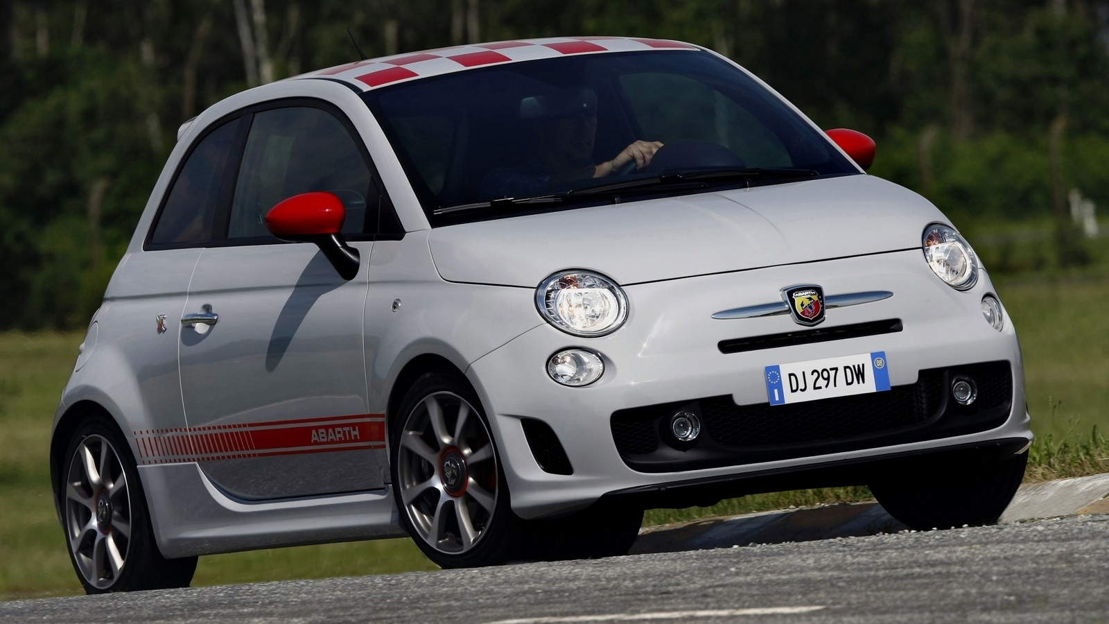 Fiat 500 Abarth Wallpaper