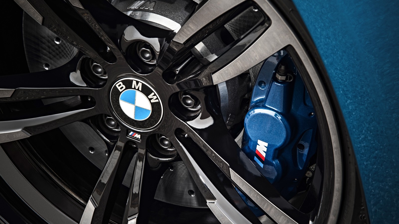 P90199680_highRes_the-new-bmw-m2-coupe