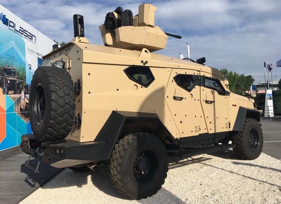 Plasan M-LPV SandCat (1)
