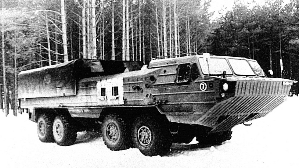 Транспортно заряжающая машина 9т230