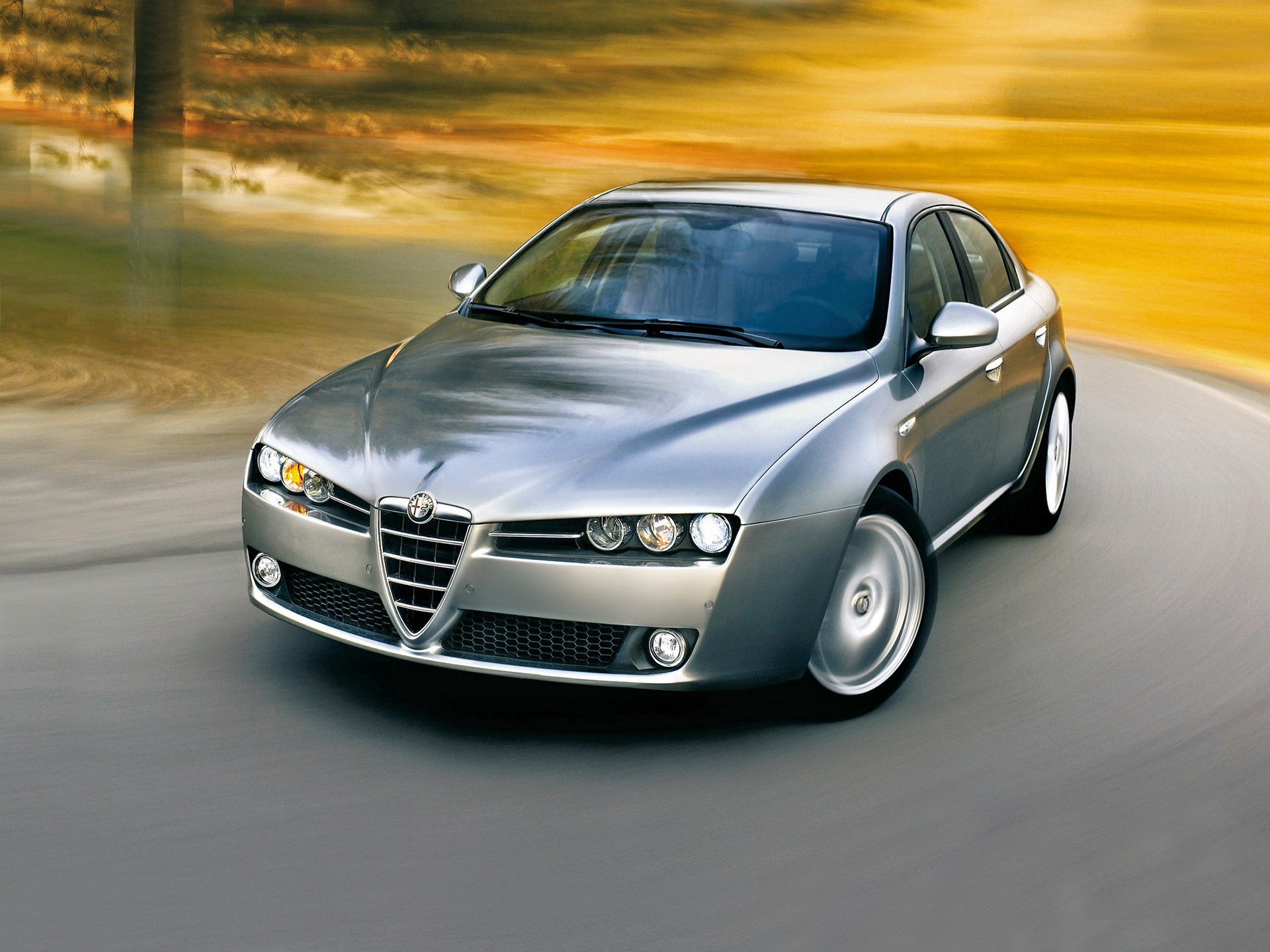 Alfa Romeo 159 с пробегом: шум премиального салона и слёзы, заливающие электрику