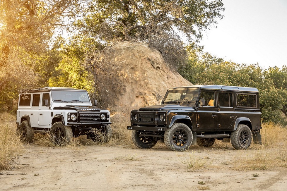 Land Rover Defender 3
