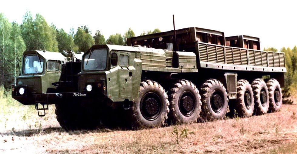 Опытный автомобиль МАЗ-547Э с электрической трансмиссией (из архива СКБ-1 МАЗ)