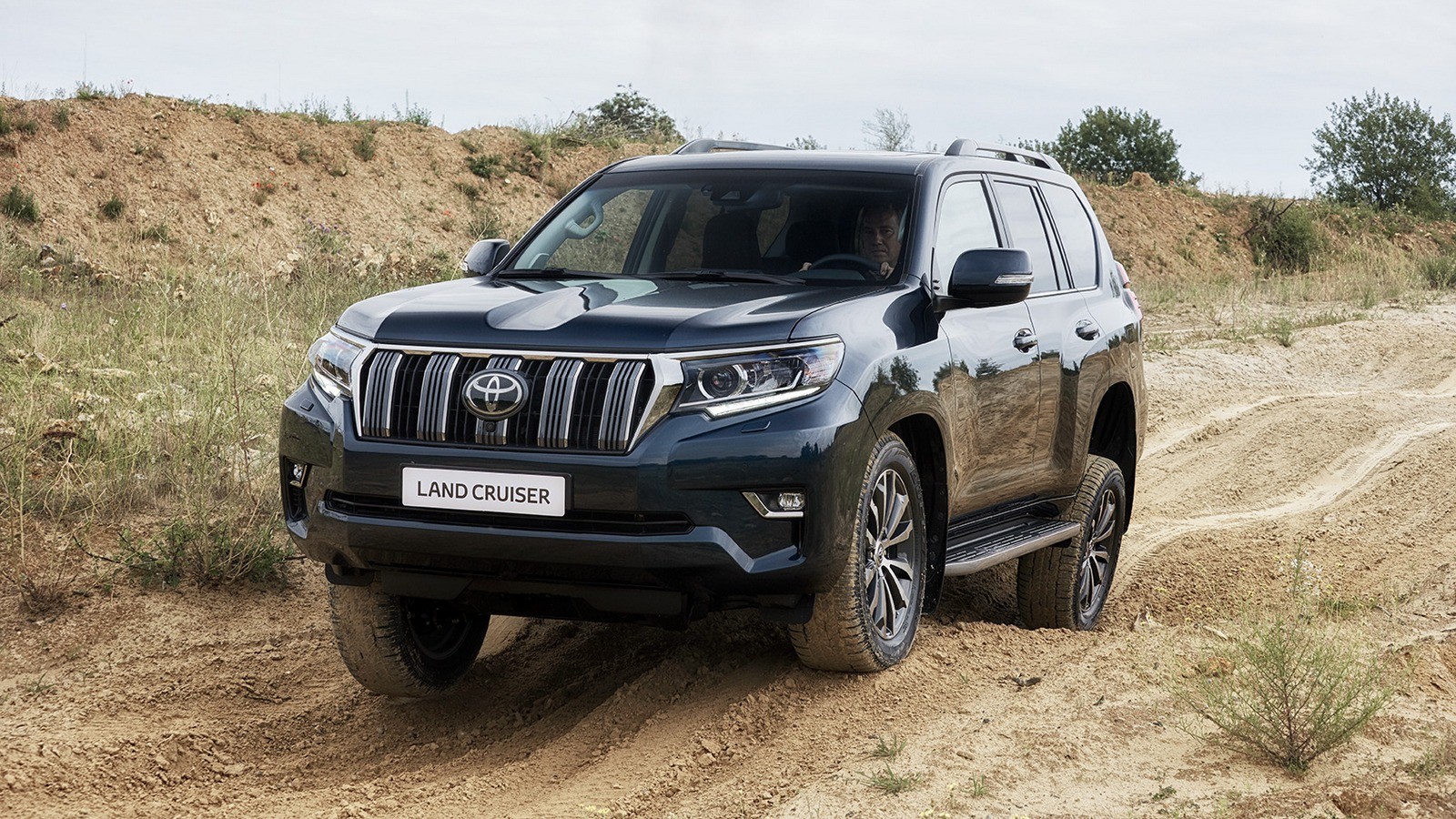 toyota_land_cruiser_953