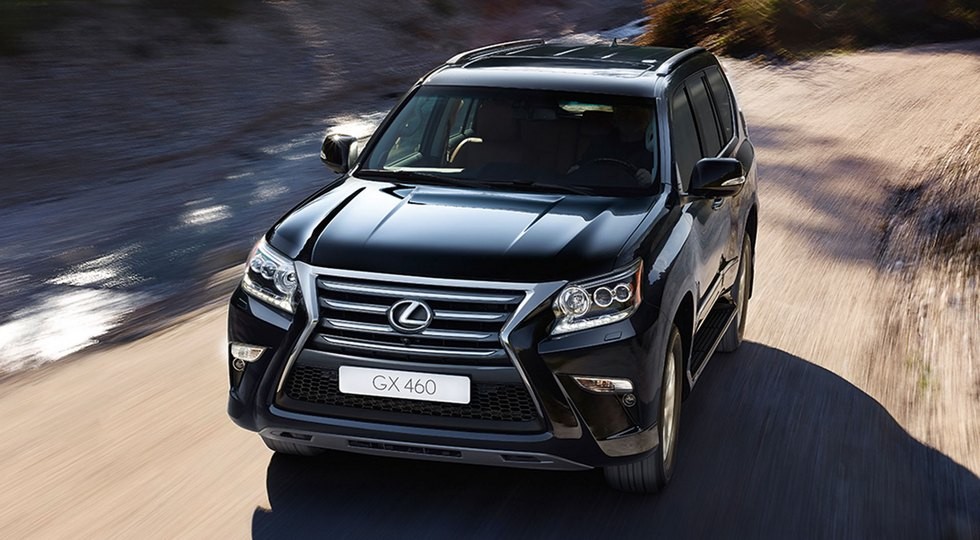 На фото: Lexus GX