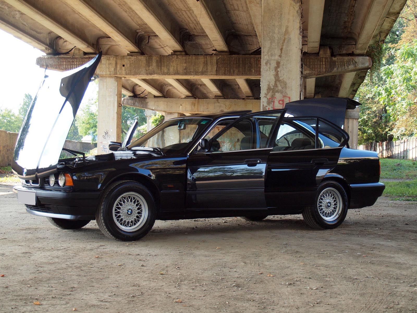 Как на вкладышах от жвачки Turbo: опыт владения BMW 520i E34