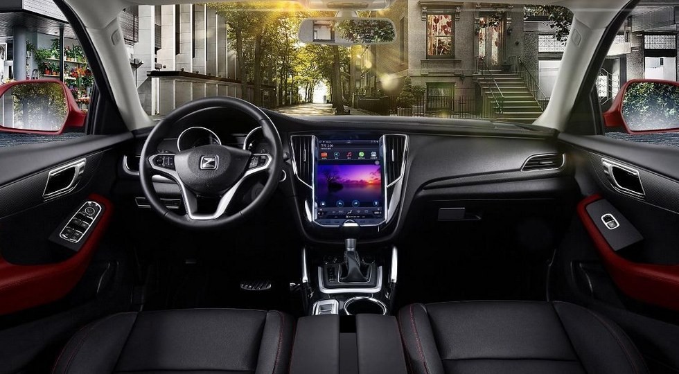На фото: интерьер обновленного Zotye SR7