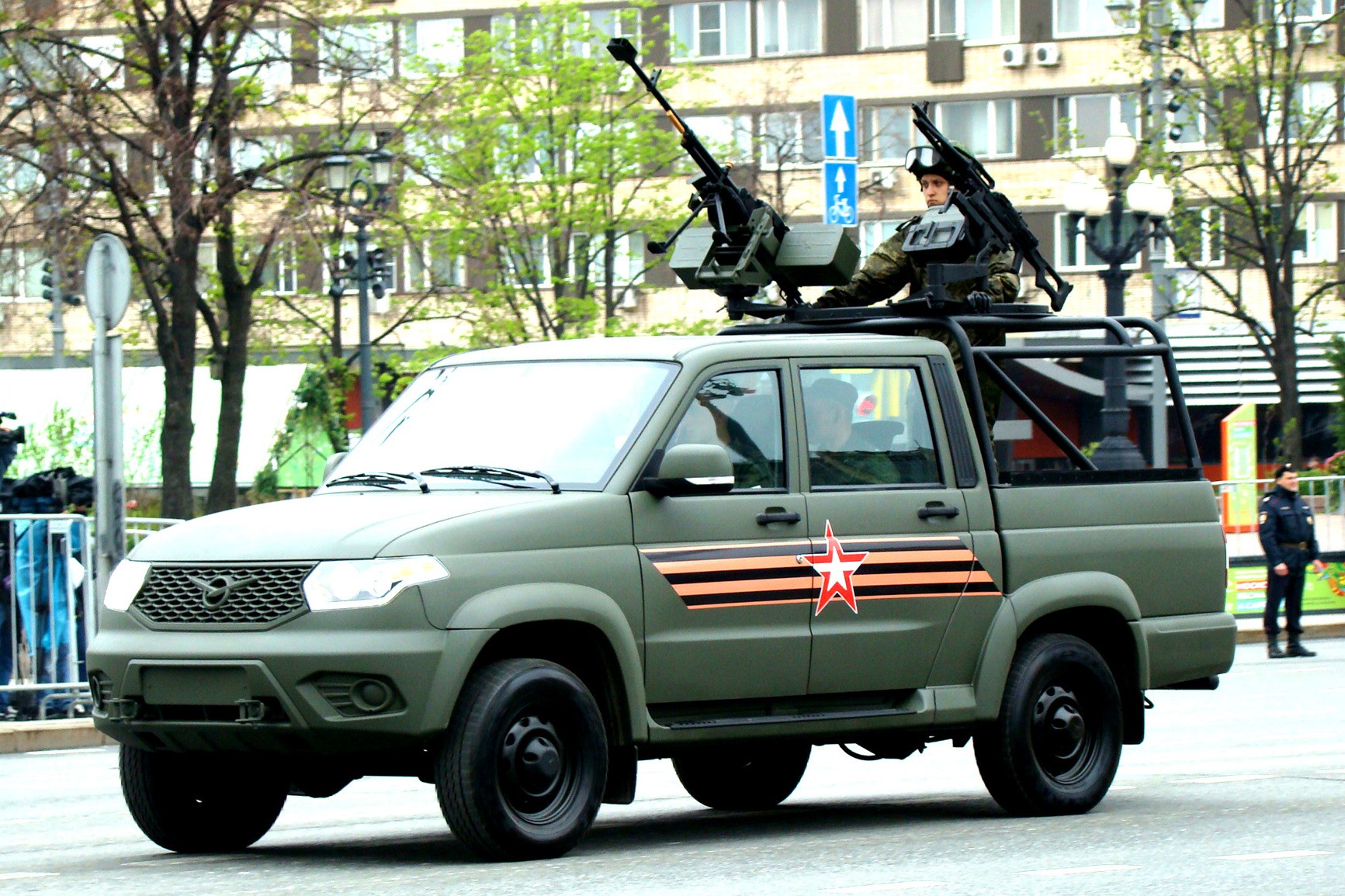 УАЗ Патриот пикап военный