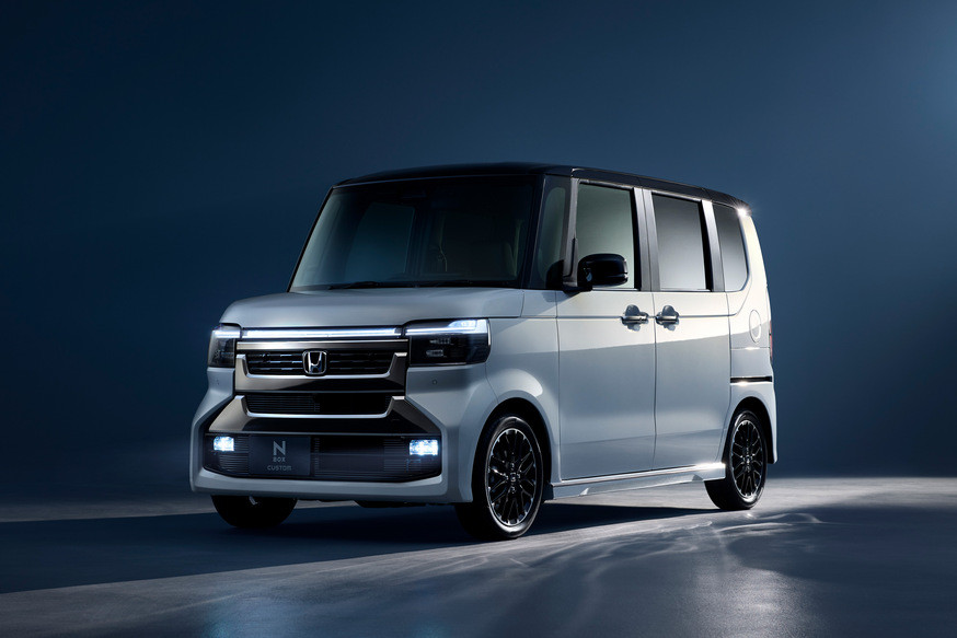 Honda N-Box: больше агрессии для молодёжного Custom, почерневший «кроссовер» и кое-что ещё