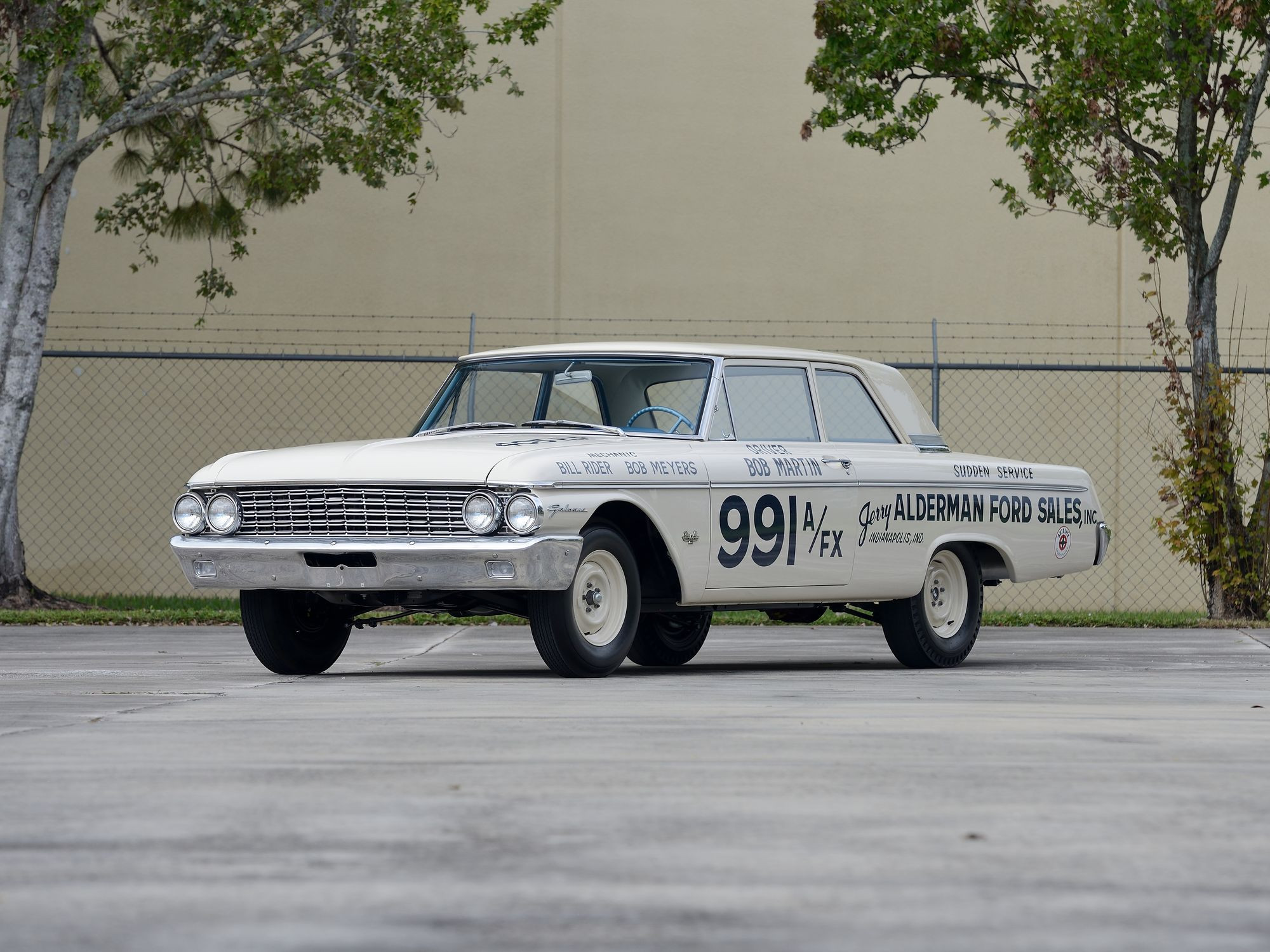 Самые злые масл-кары 62-го: Plymouth Fury Super Stock 413 и Ford Galaxie  406 Lightweight - КОЛЕСА.ру – автомобильный журнал