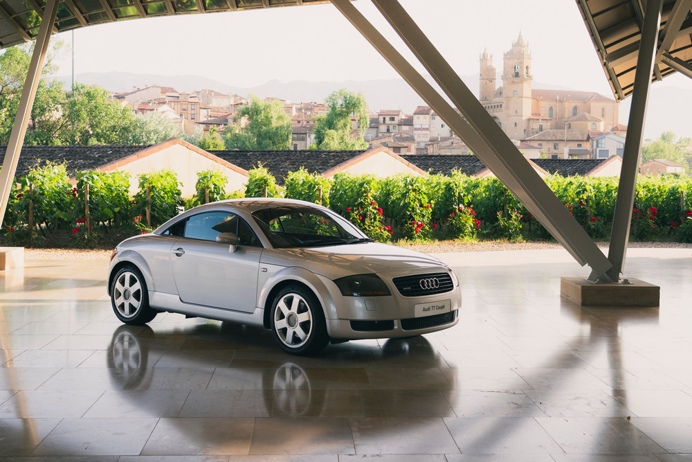 Четыре кольца эгоиста: как появилась Audi TT и как она опозорилась на автобанах Четыре кольца эгоиста: как появилась Audi TT и как она опозорилась на автобанах