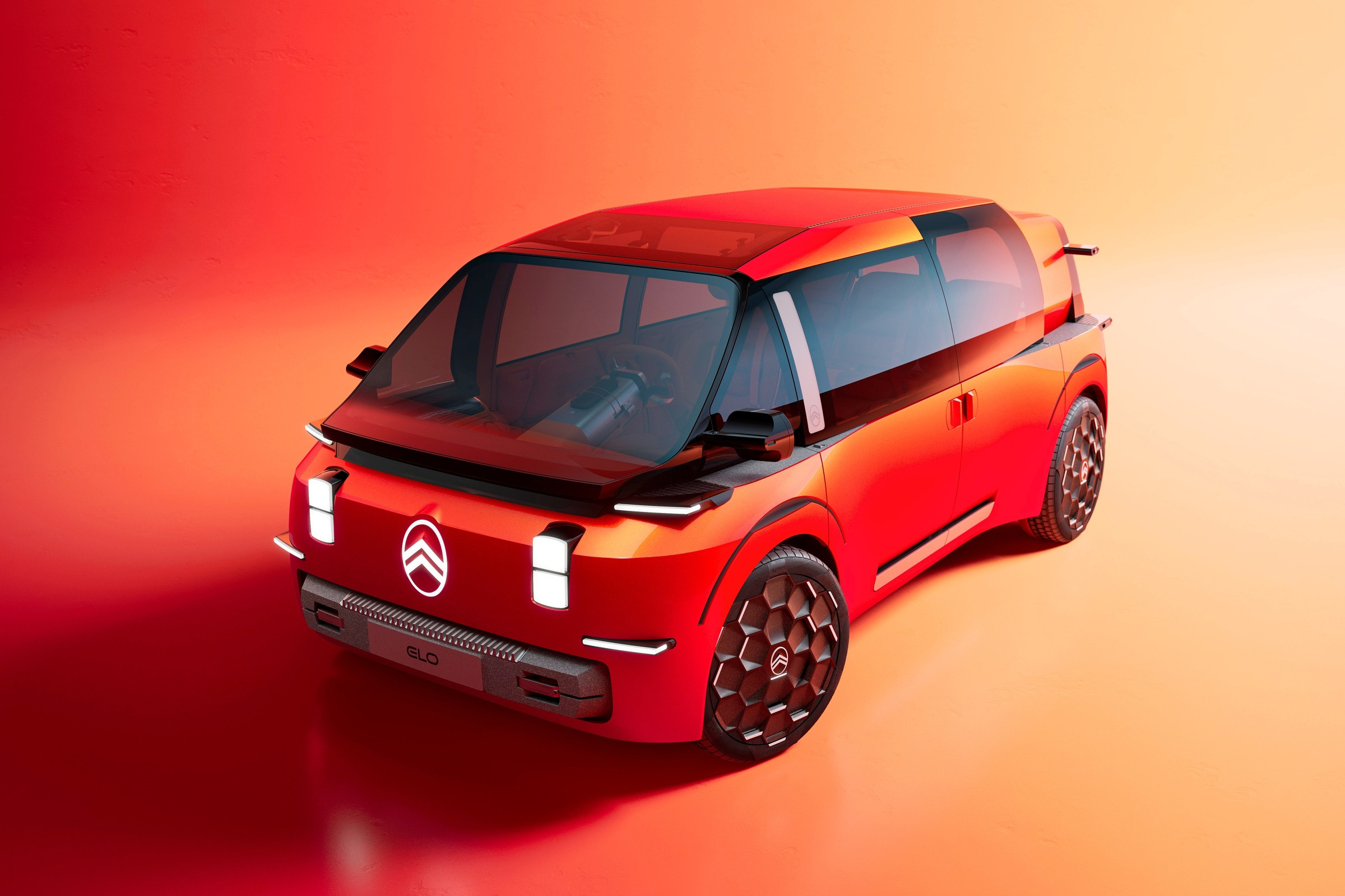 Citroen Elo: шестиместный семейный минивэн со съёмной мебелью и двумя матрасами