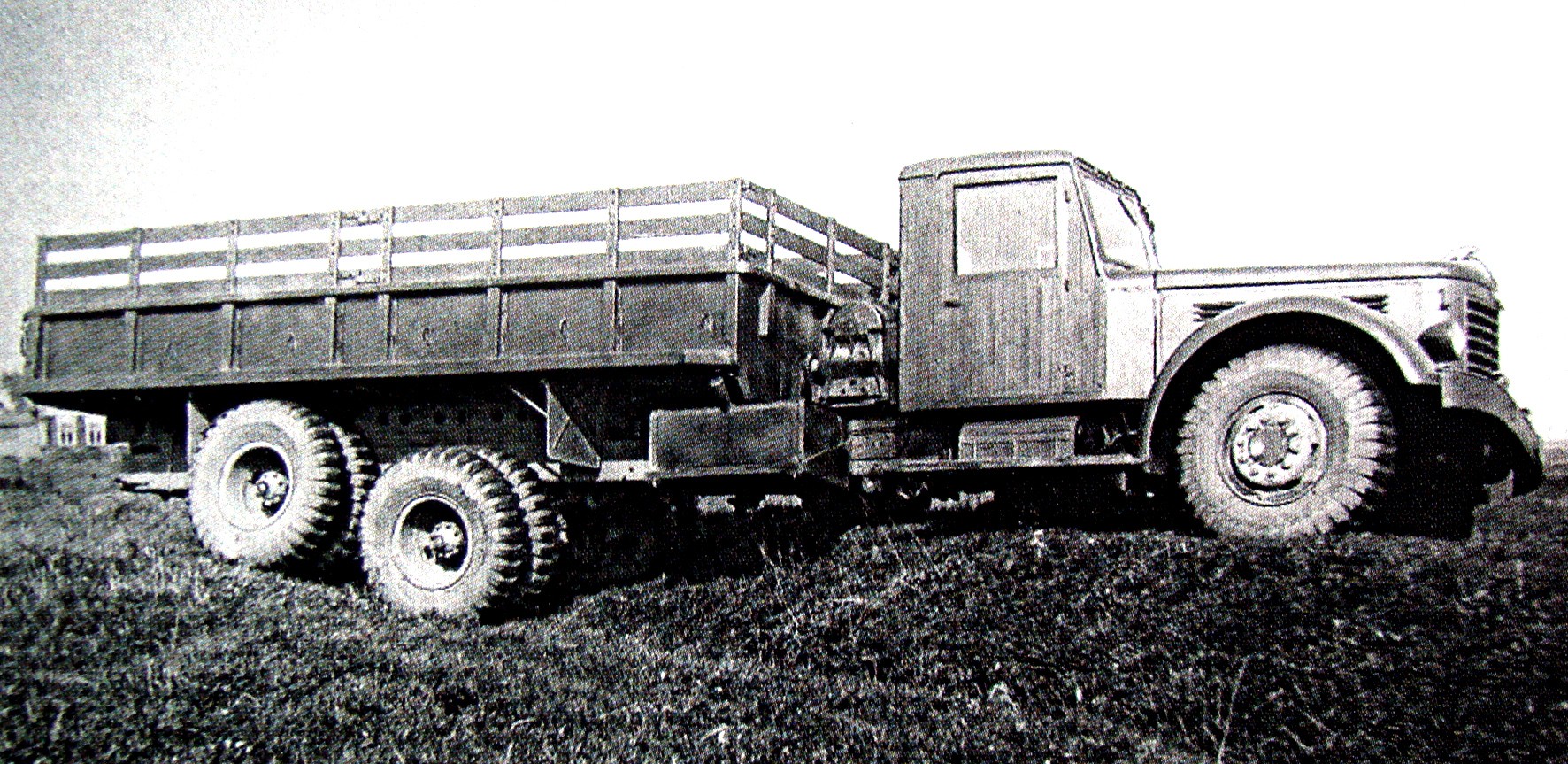 ЯАЗ, КрАЗ и двухтактные дизели: послевоенная тяжёлая автотехника для Советской армии