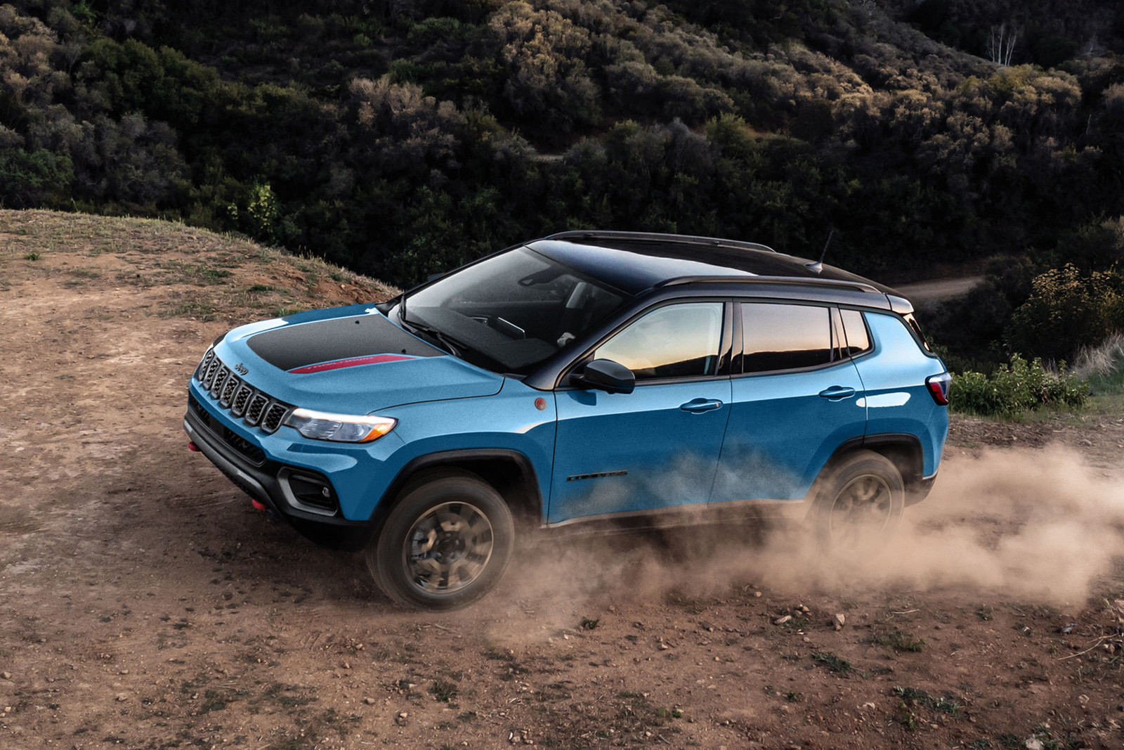 «Старый» Jeep Compass получил несколько обновок в 2027 модельном году