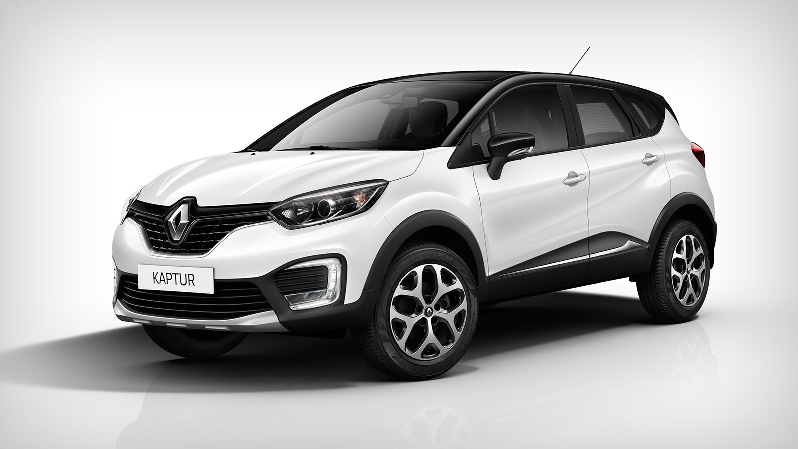 На фото: Renault Kaptur. Цена на кроссовер в базовой комплектации — от 859 000 рублей