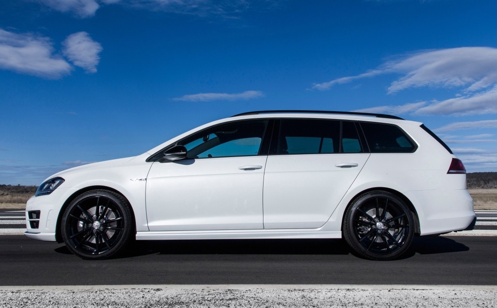 volkswagen_golf_r_wagon_wolfsburg_edition_15