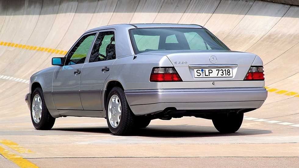 Mercedes-Benz E 220 (W124) '07.1993–06.1996