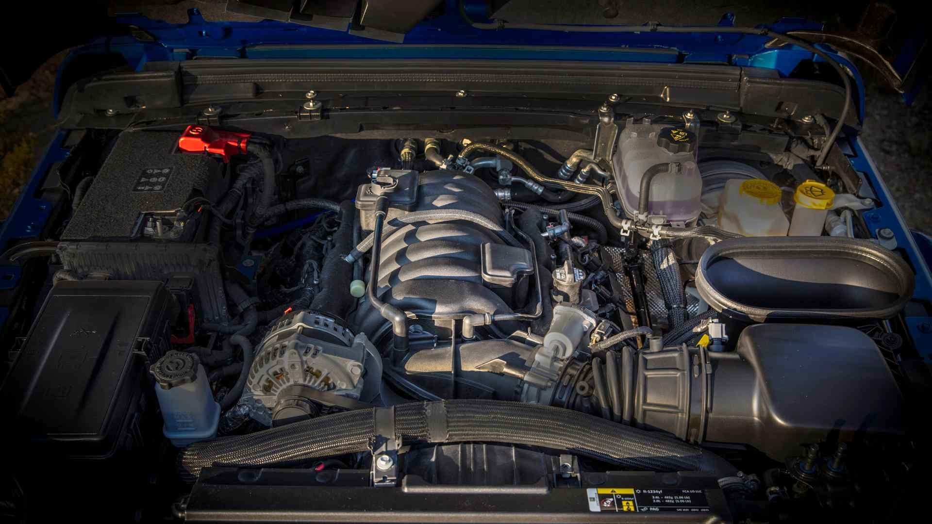 Серийный Jeep Wrangler Rubicon 392: олдскул с атмосферным V8 и усиленным «железом»