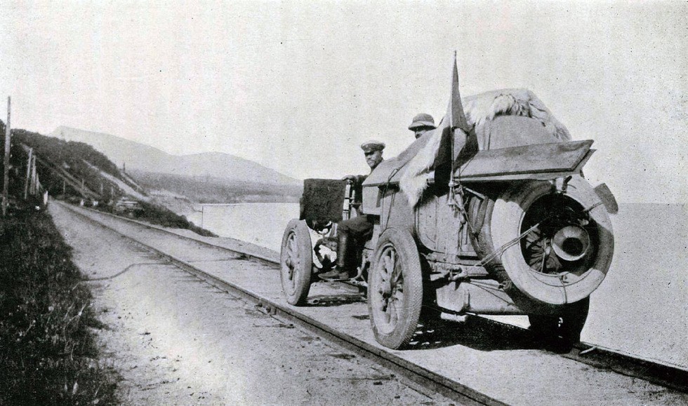 Drivingontherailroad