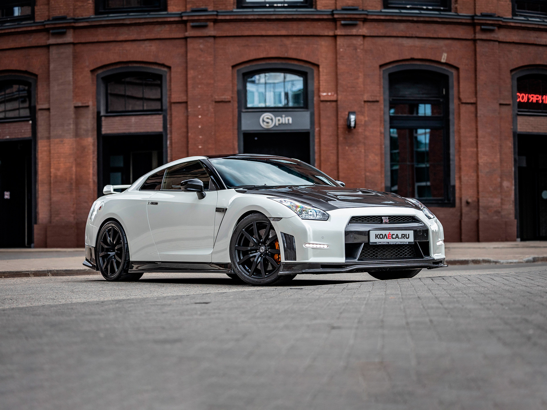 Четырехколесный мотоцикл: опыт владения Nissan GT-R R35
