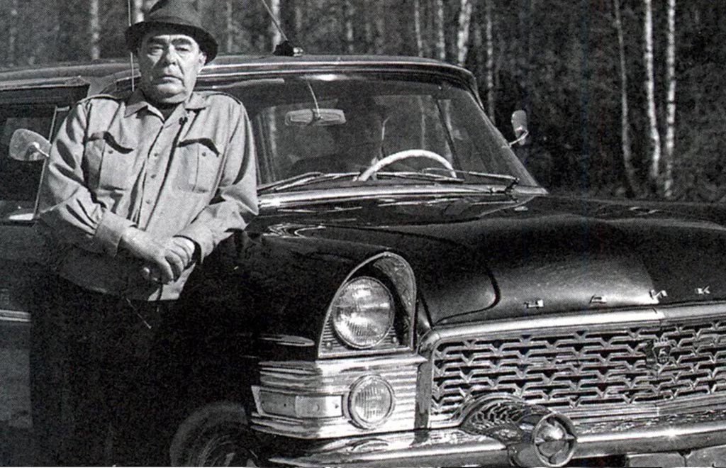 Чужая внешность, первый советский автомат и кузов универсал: мифы и факты о ГАЗ-13 Чайка