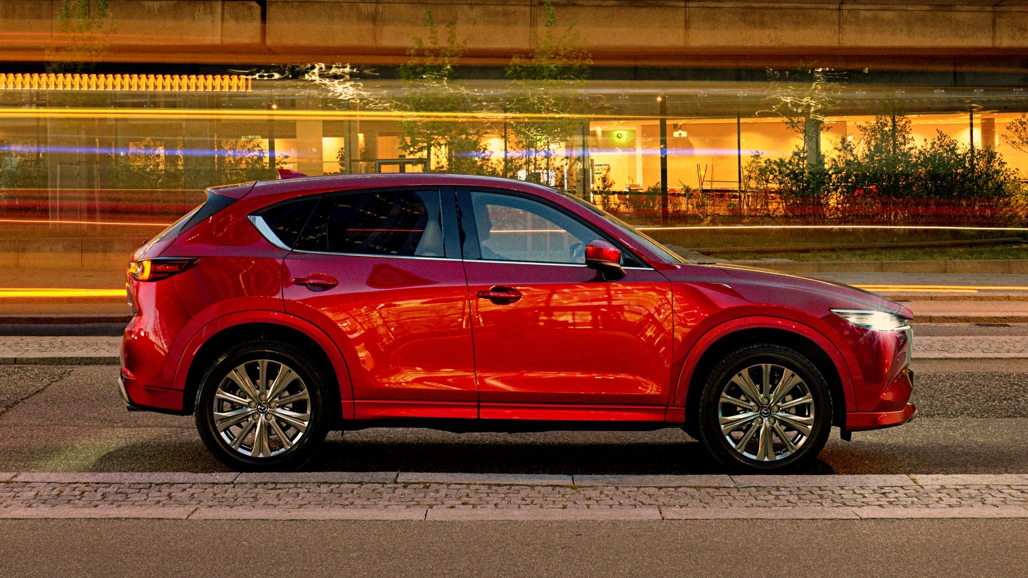 Обновлённый Mazda CX-5: больше комфорта и попытка обойти Subaru на полном приводе