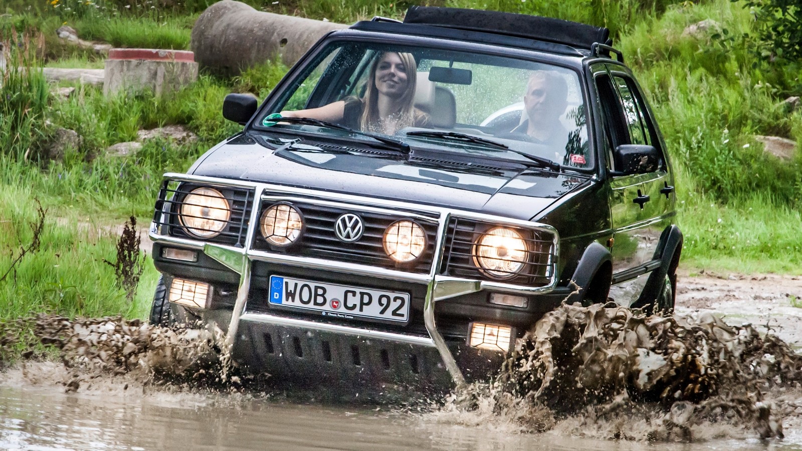 На фото: Volkswagen Golf Country Chrom Edition '1991