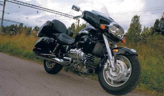 Мотоцикл Honda Valkyrie Interstate 2000 обзор