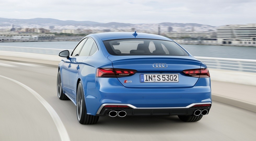 Обновлённое семейство Audi A5: без 150-сильных моторов, зато комплектации теперь богаче