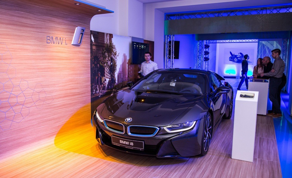 2014 BMW i8: Первый обзорный тест-драйв
