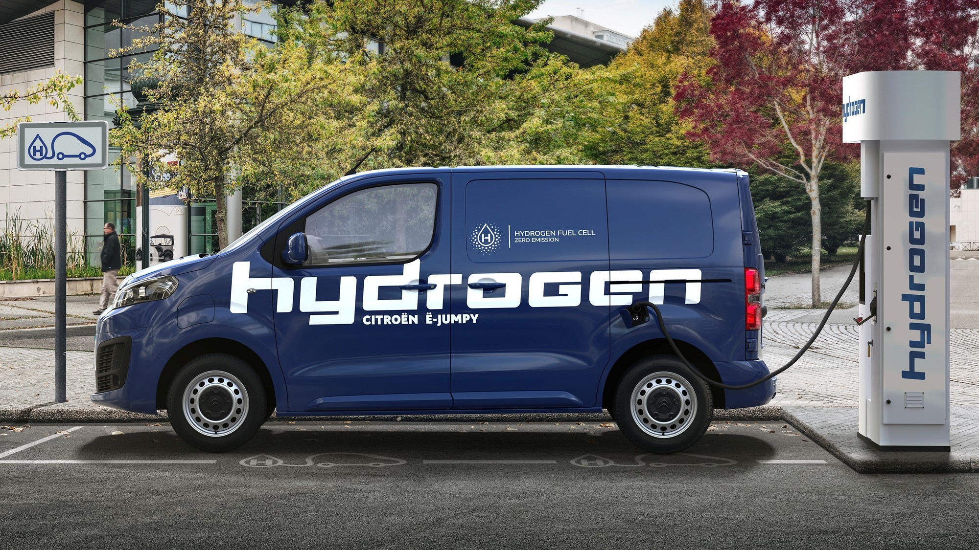 Денег ЕС на всех не хватит: Stellantis вовремя запустил в производство водородные фургоны