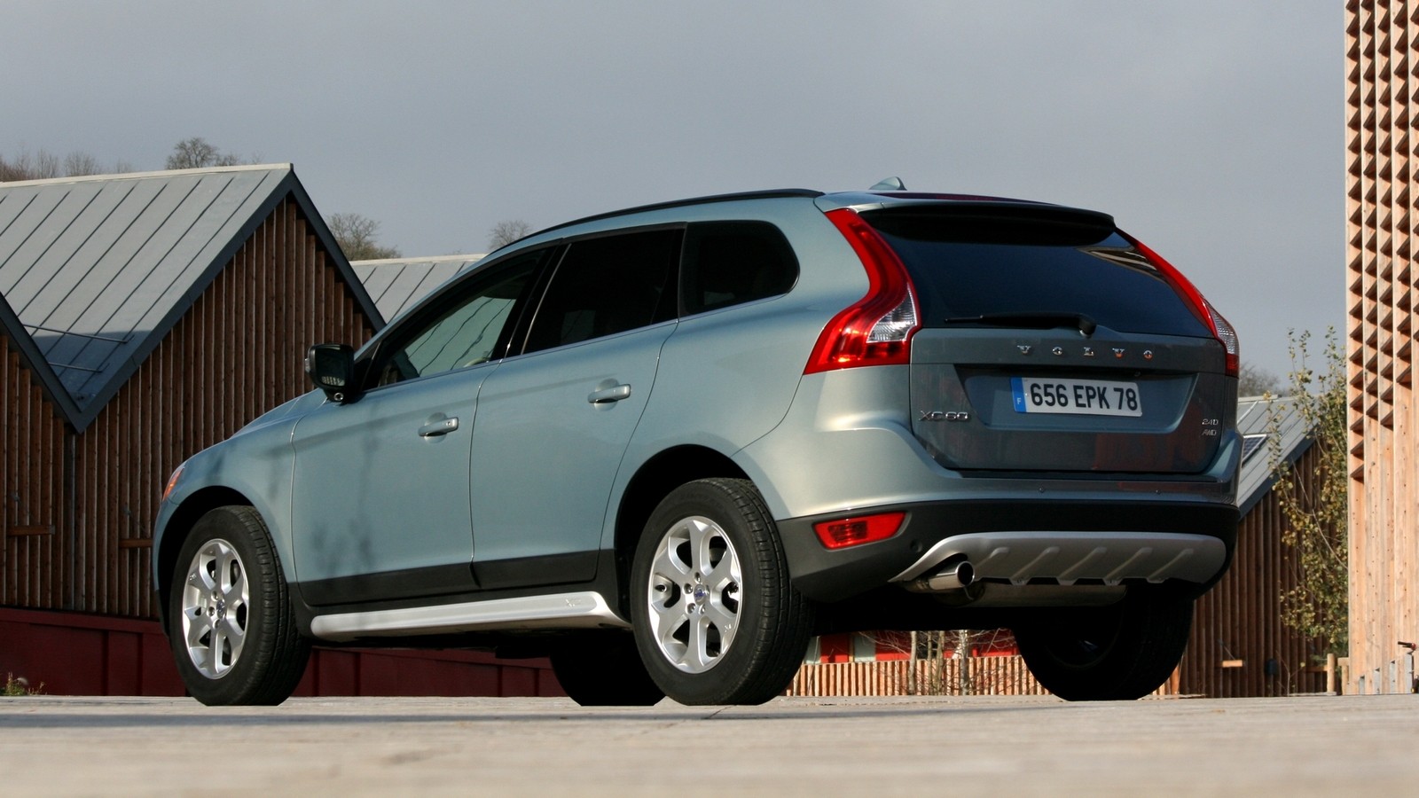На фото: Volvo XC60 2.4D '2008–13