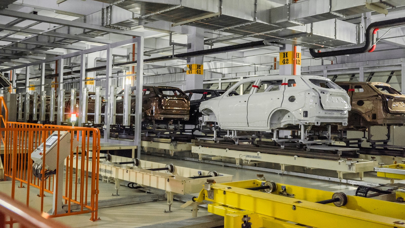 БЕЛДЖИ и конвейер Geely: как построить европейский автомобильный завод с чистого листа