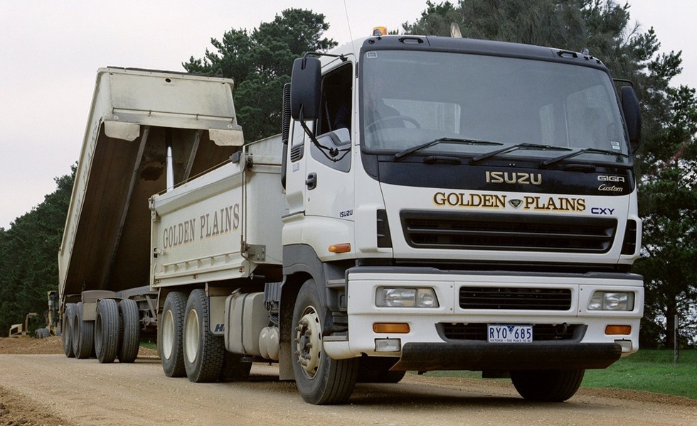 isuzu_giga_cxy_custom_1