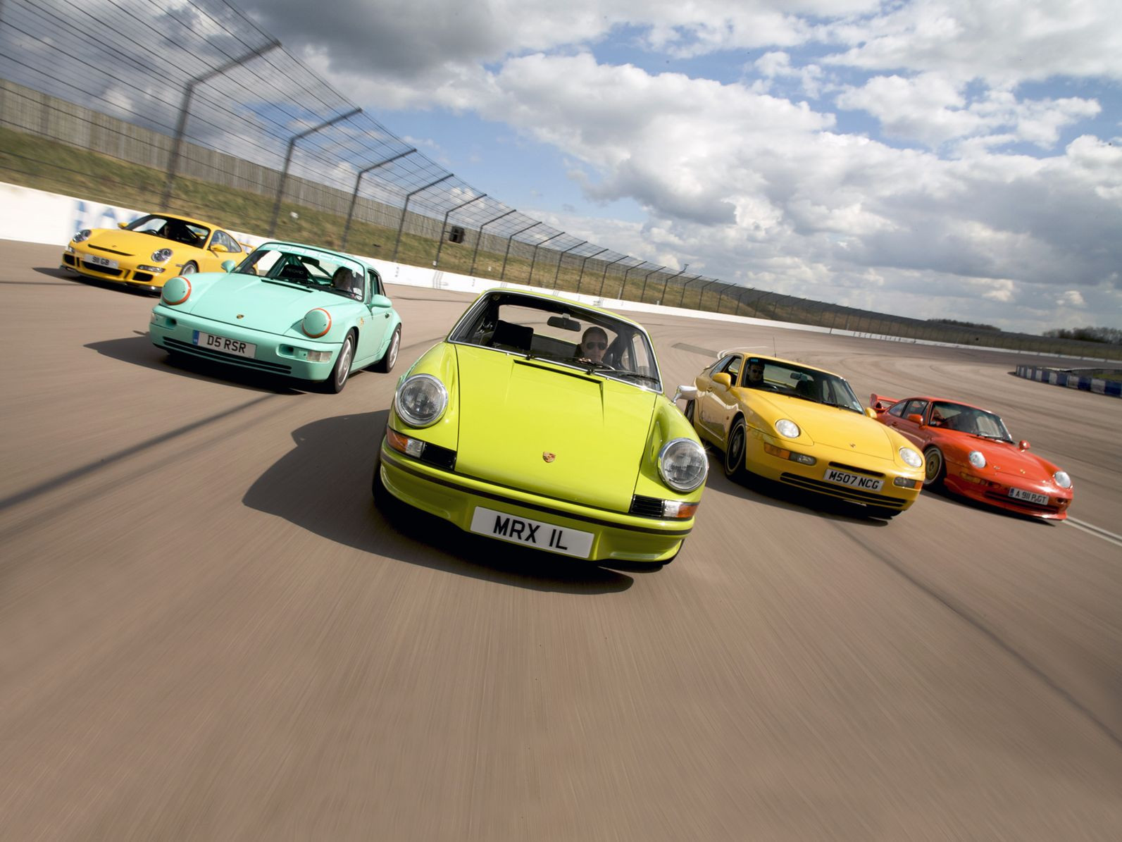 От трактора до суперкаров: тест на знание истории марки Porsche