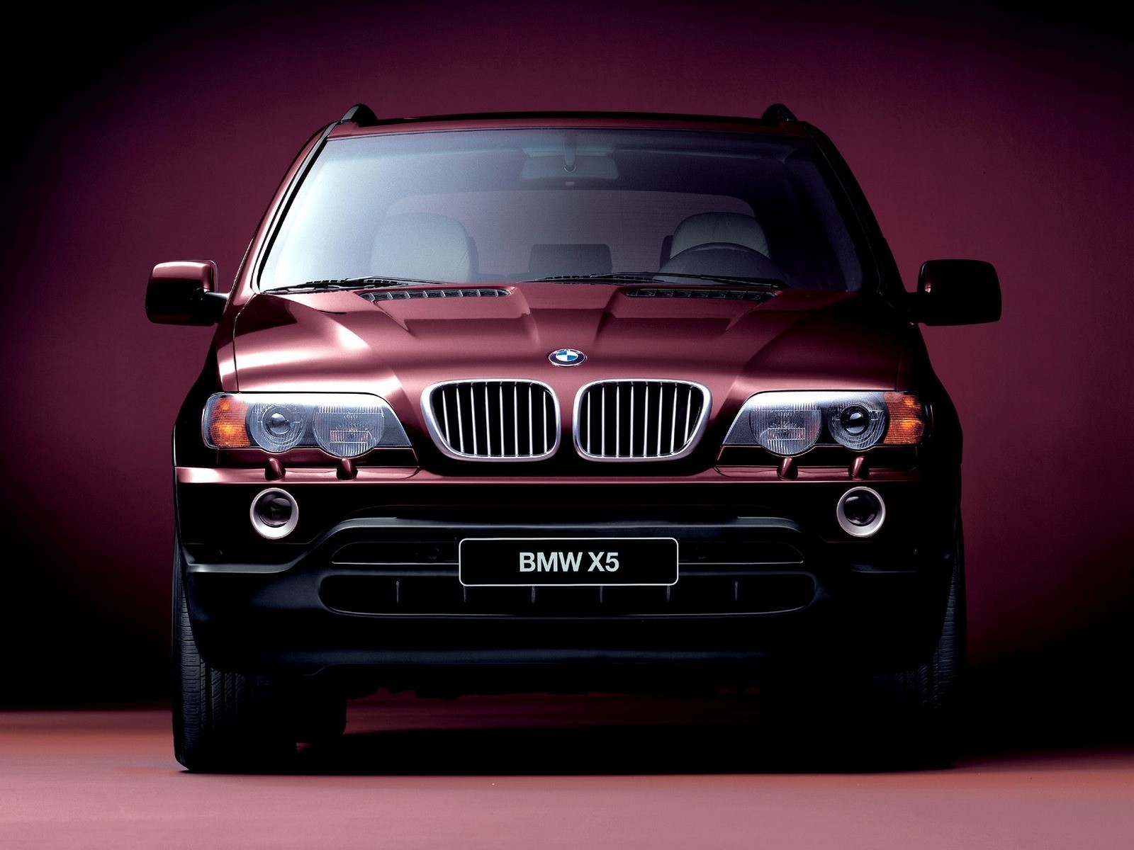 BMW X5 E53 спереди