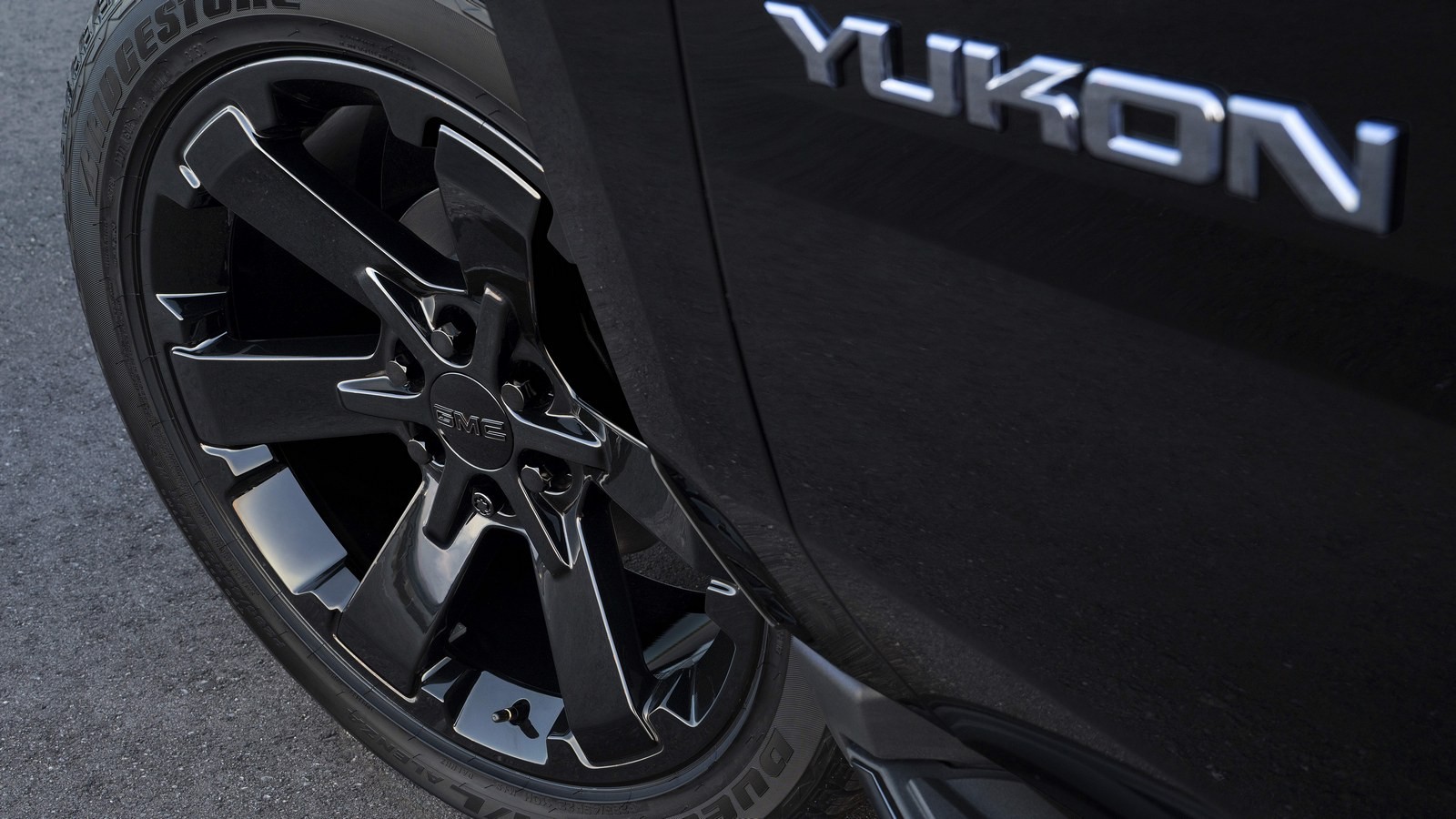 GMC Yukon Graphite Performance Edition