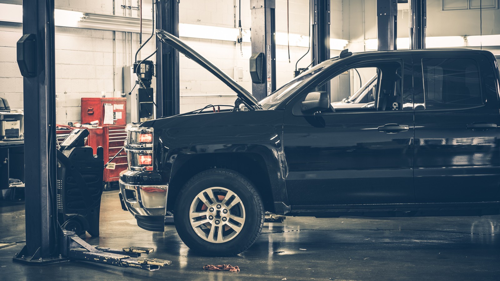 Auto Service Interior