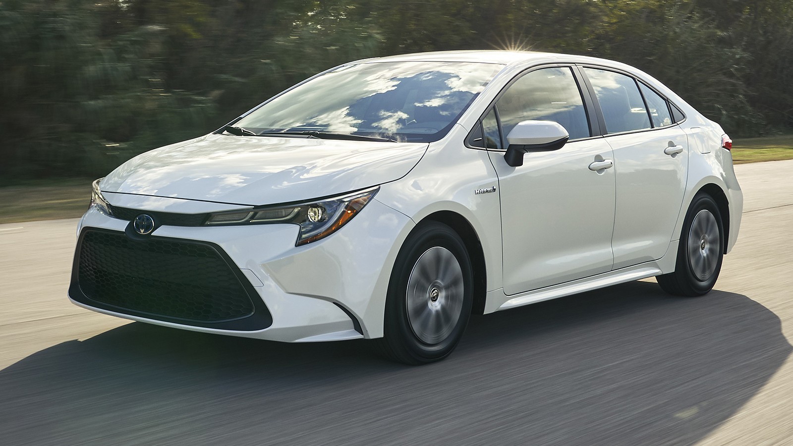 Toyota corolla гибрид