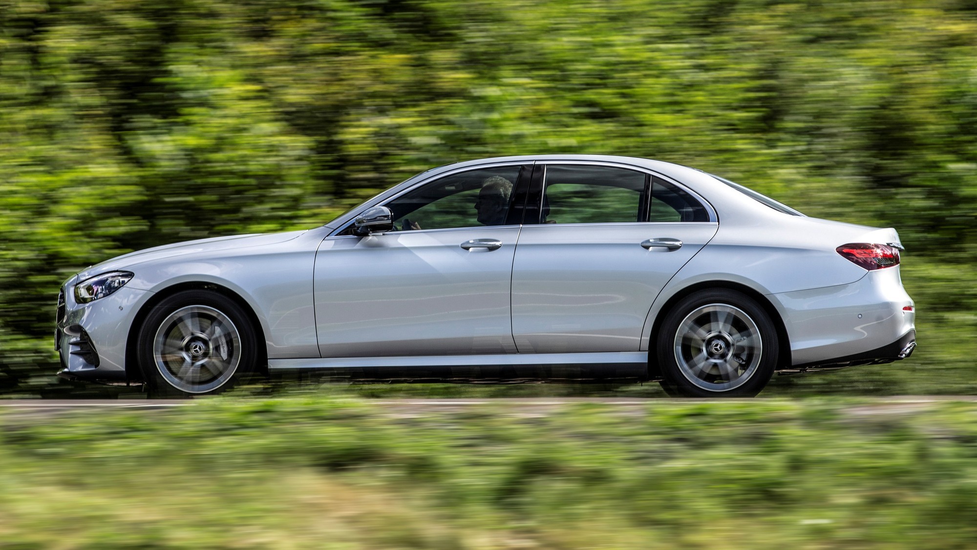 Родина не принимает: седан Mercedes-Benz E-класса снят с продажи в Германии  | Курский автомобильный портал NewAuto46.ru