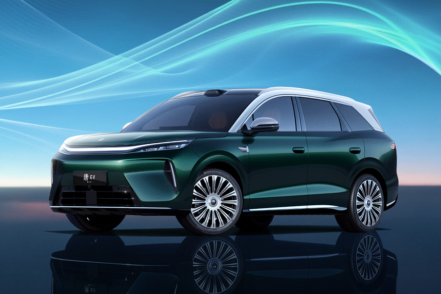 Кроссовер BYD Tang нового поколения получил два варианта оформления салона