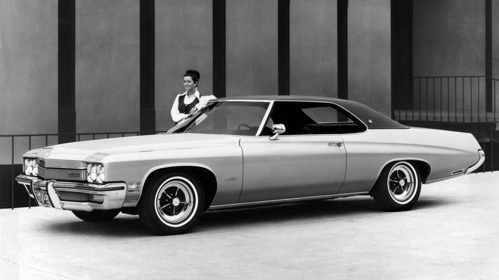 На фото: Buick Centurion 2-door Hardtop '1972