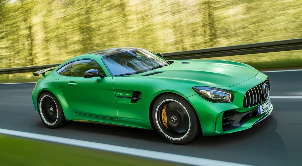 На фото: Mercedes-AMG GT R