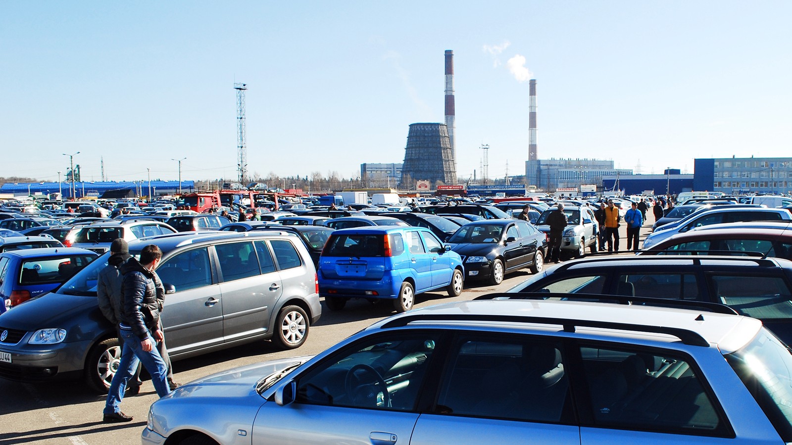 Market of second hand used cars in Kaunas city