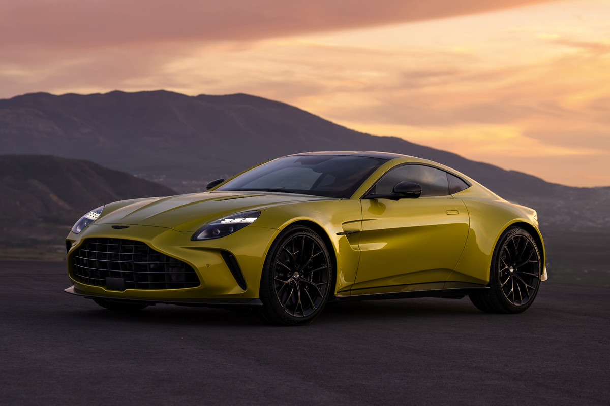 Aston Martin рассекретил новый Vantage: спорткар получил 665-сильный  битурбомотор V8 - КОЛЕСА.ру – автомобильный журнал