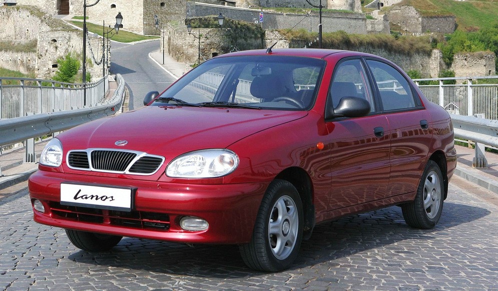 На фото: Daewoo Lanos